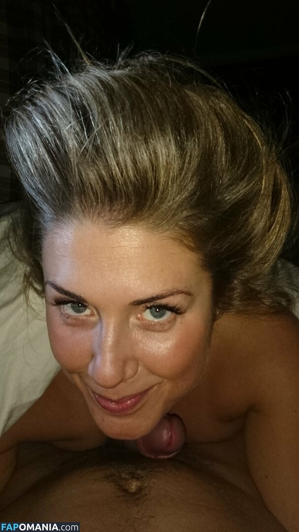 Tone Damli Nudo Foto trapelata #3