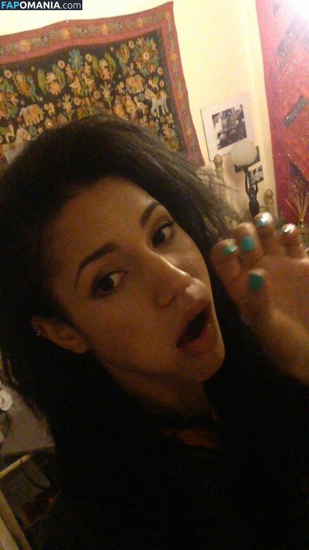 Vick Hope Nudo Foto trapelata #45