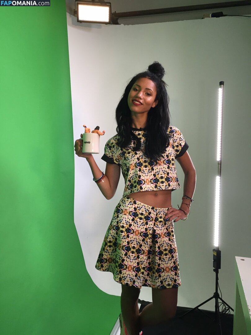 Vick Hope Nudo Foto trapelata #266