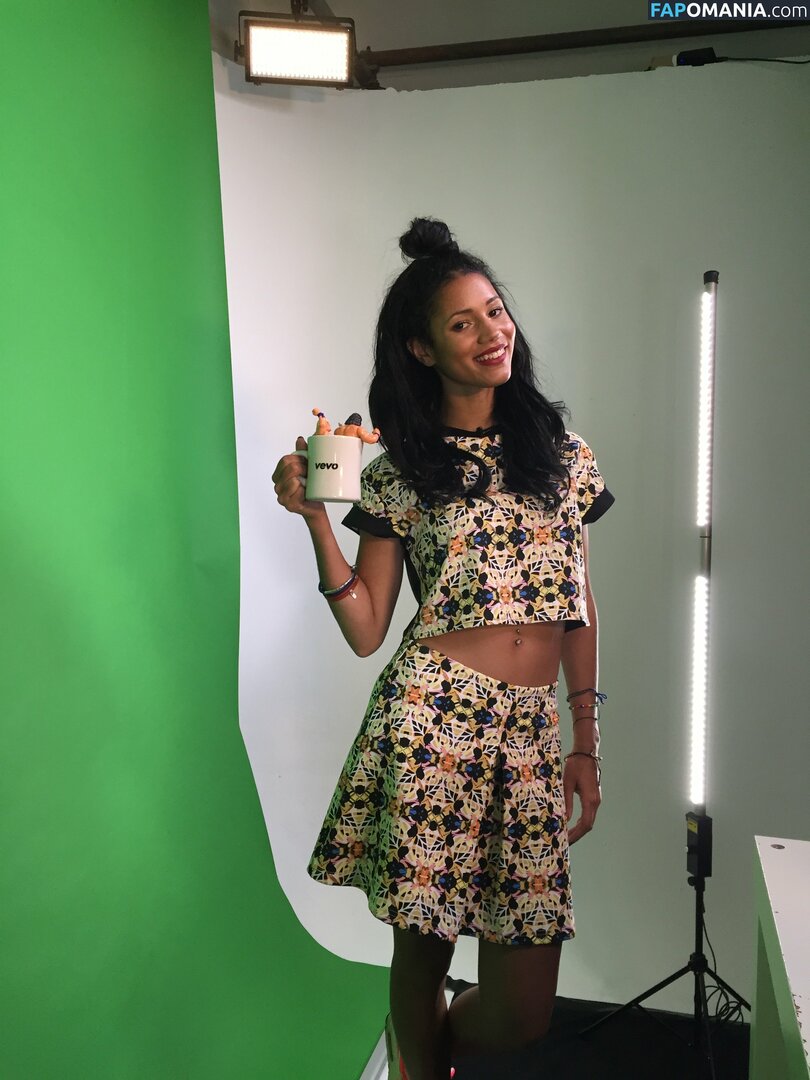 Vick Hope Nudo Foto trapelata #267