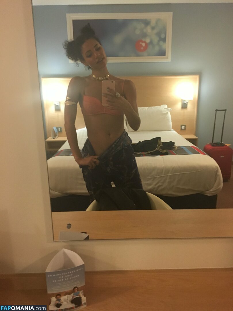 Vick Hope Nudo Foto trapelata #292