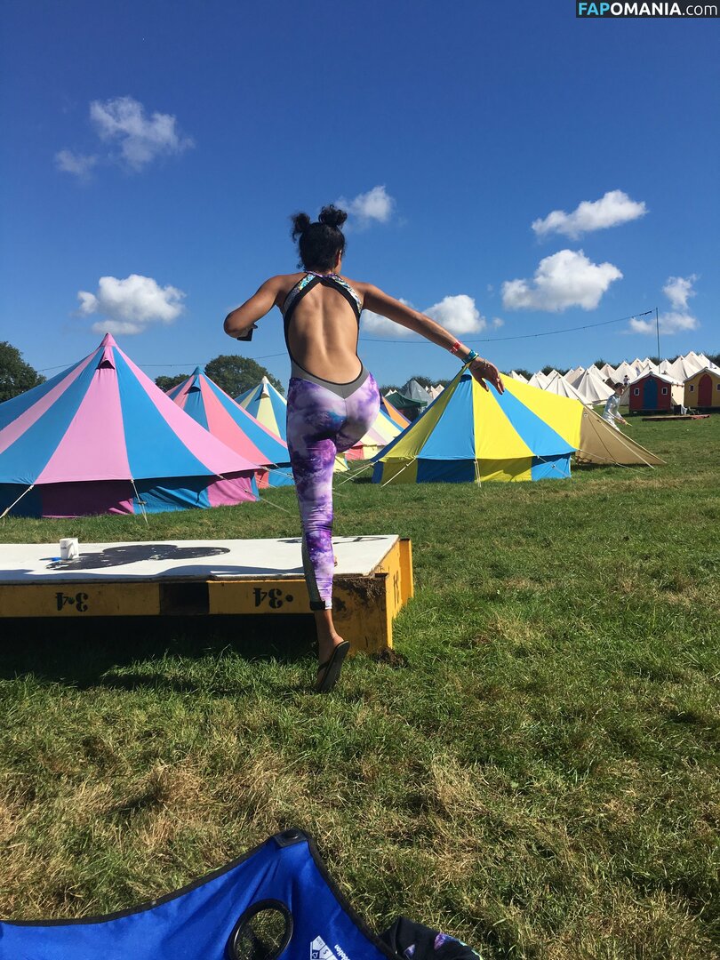 Vick Hope Nudo Foto trapelata #320