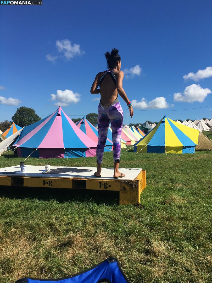 Vick Hope Nudo Foto trapelata #321