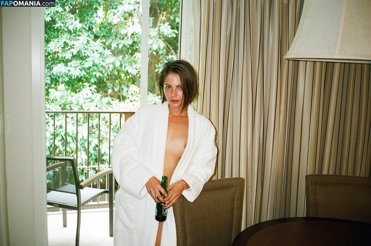 Willa Holland Nudo Foto trapelata #18