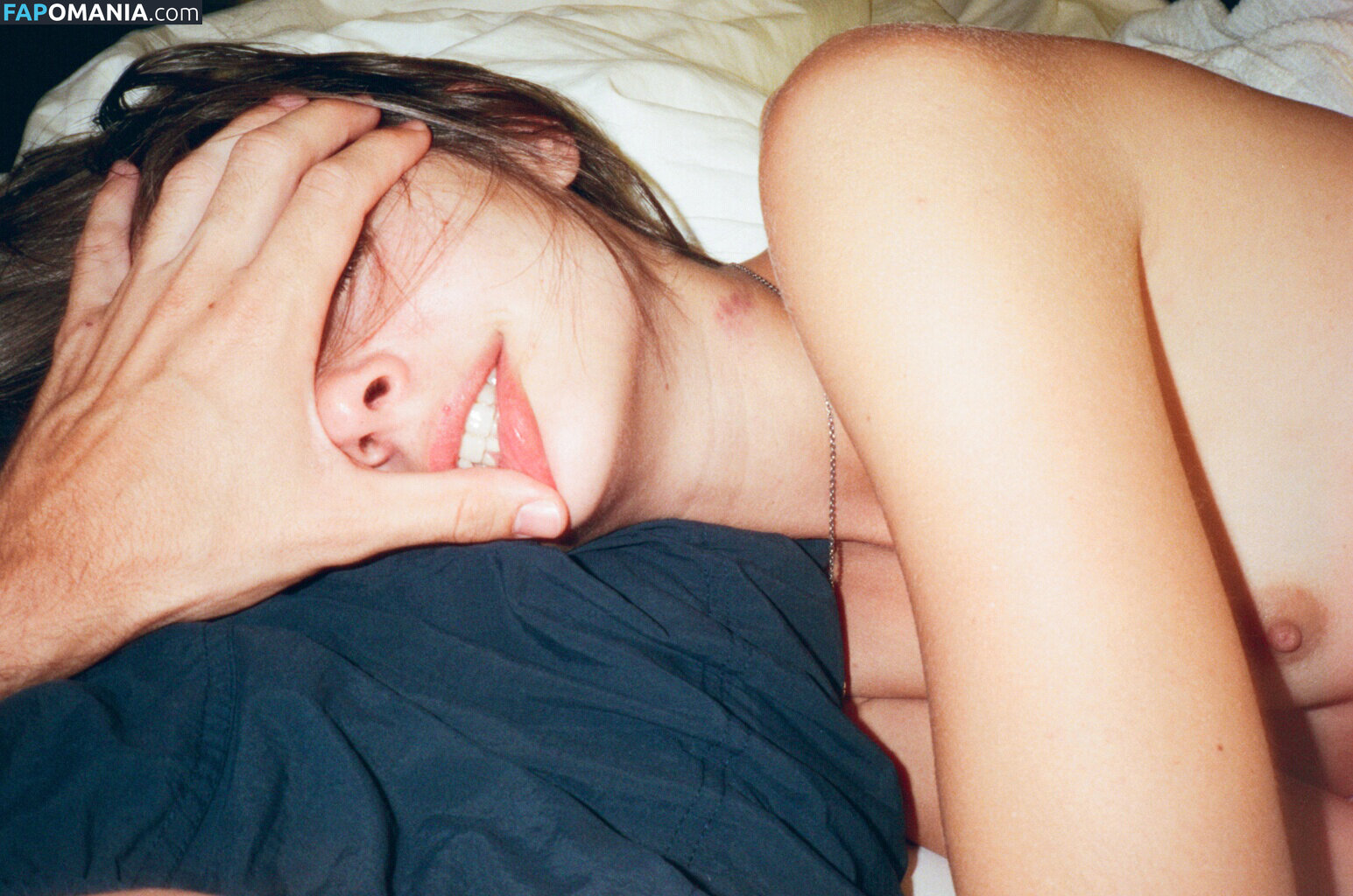 Willa Holland Nudo Foto trapelata #24