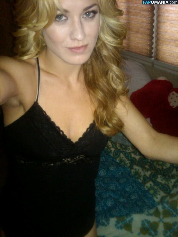 Yvonne Strahovski Nudo Foto trapelata #30