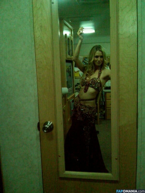 Yvonne Strahovski Nudo Foto trapelata #32