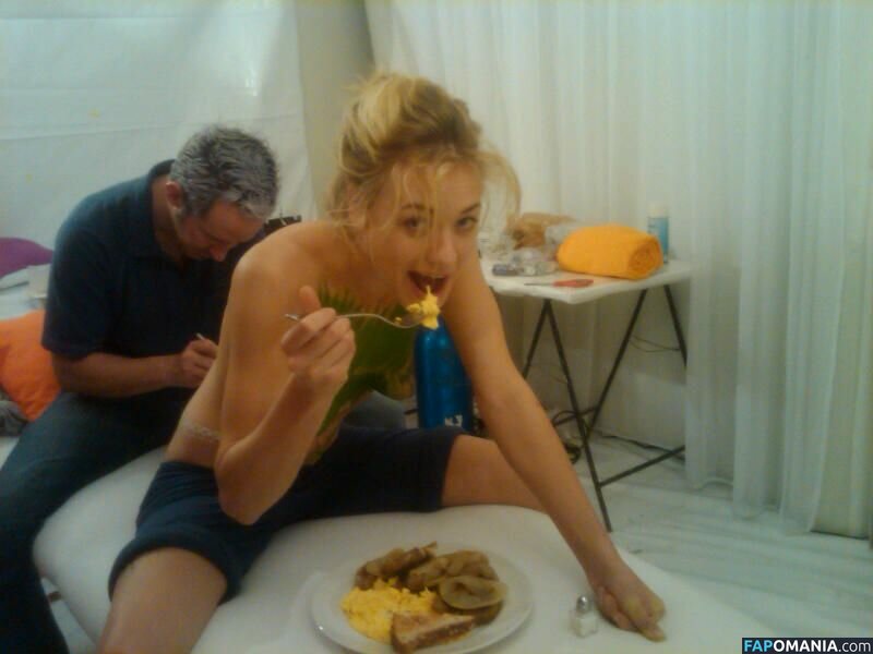Yvonne Strahovski Nudo Foto trapelata #54