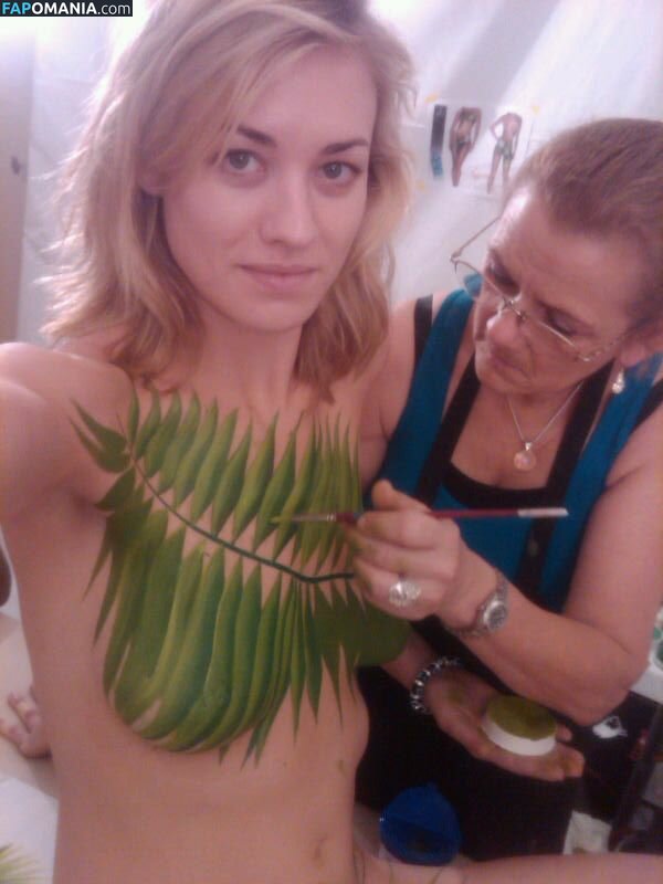 Yvonne Strahovski Nudo Foto trapelata #75