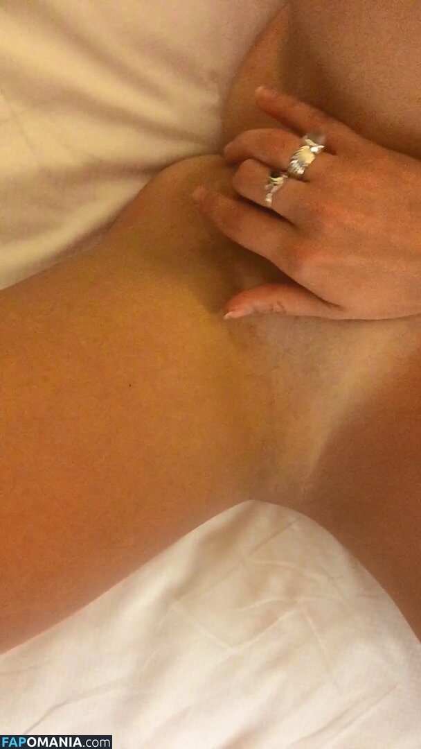 Zizi Strallen Nudo Foto trapelata #72