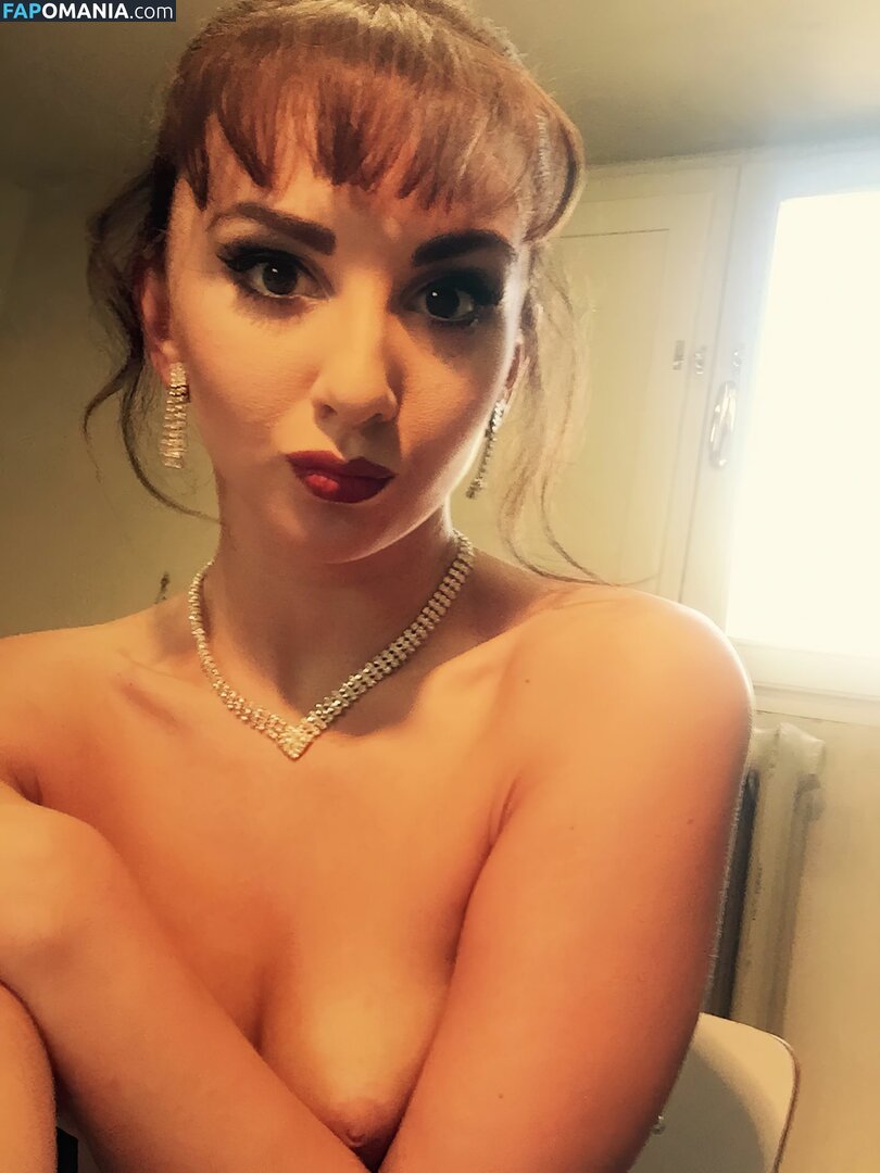 Zizi Strallen Nudo Foto trapelata #177