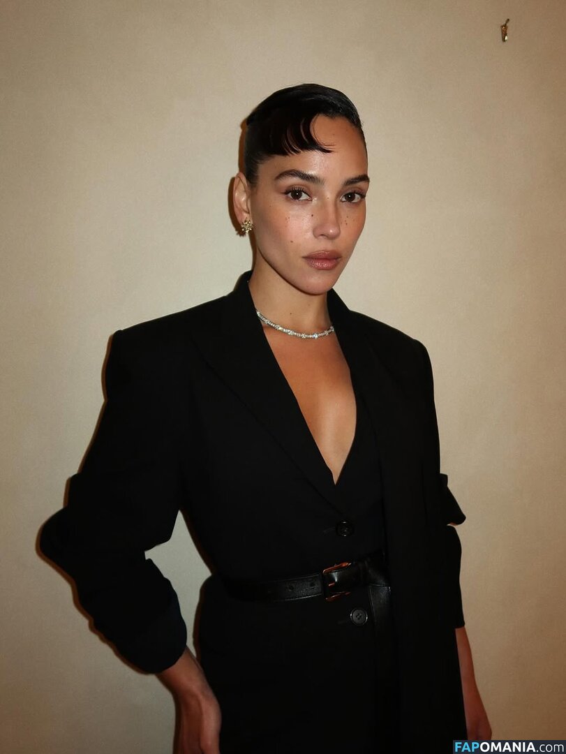 Adria Arjona / adriaarjona Nudo OnlyFans  Foto trapelata #4