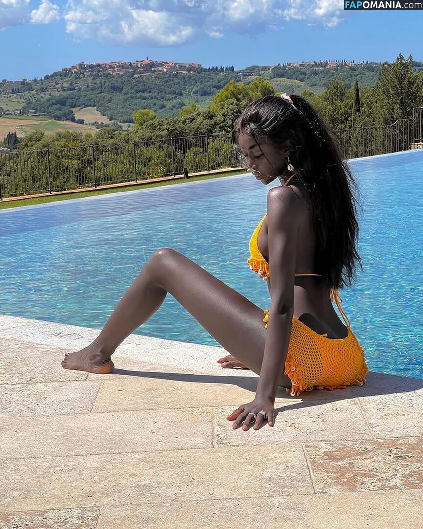 African Booty Meat / curvyandnatural Nudo OnlyFans  Foto trapelata #3