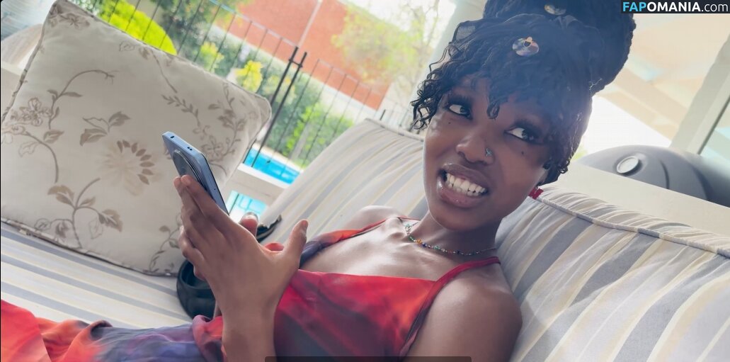 AfricanCasting / Africansextrip / Latinafucktour / africanfucktour / blackfucktour / casting_za / castingafrica / facefucktour Nudo OnlyFans  Foto trapelata #2