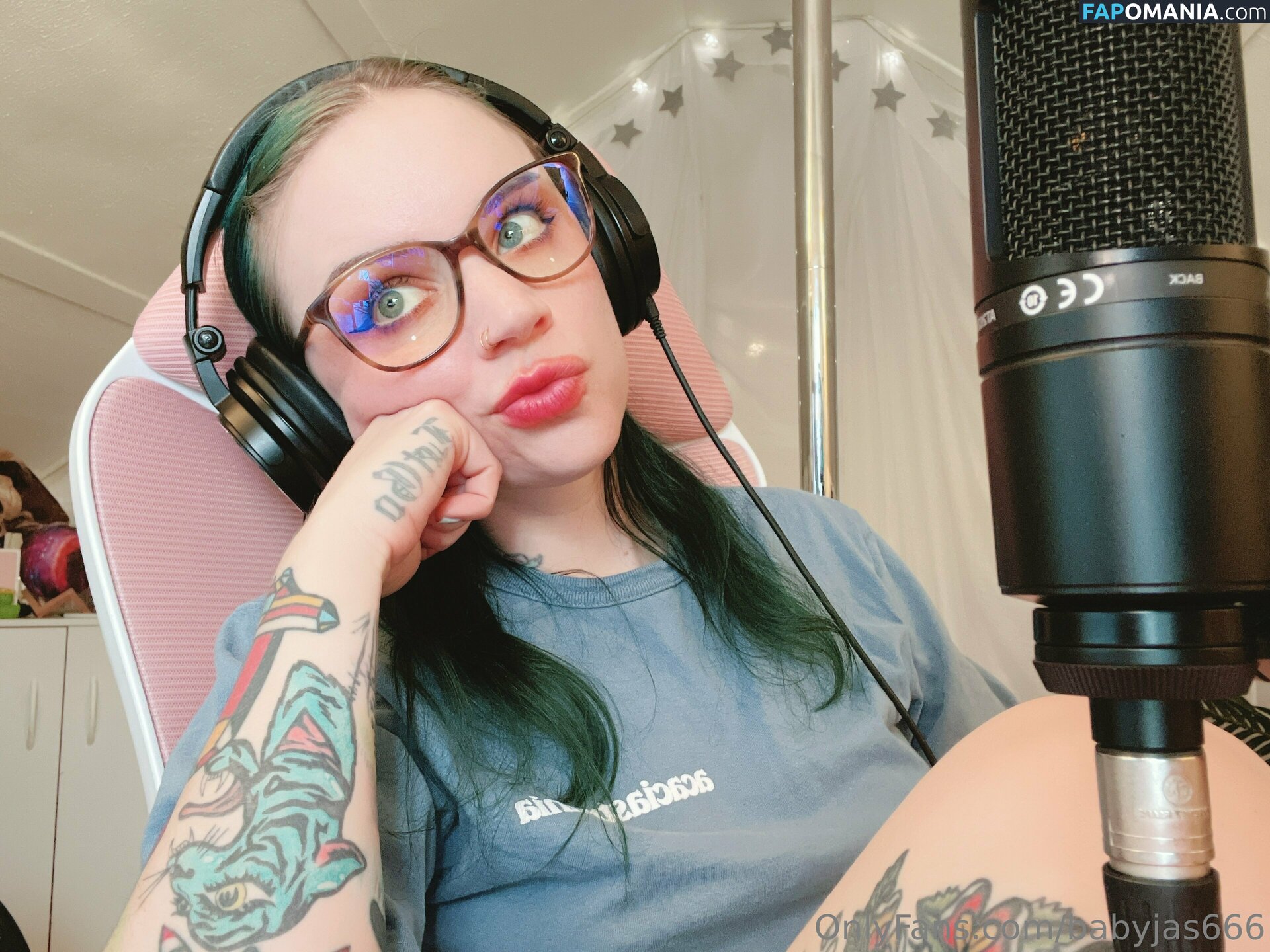 Ahptik / babyjas666 / babyjascb / girlfriends.girlfriend Nudo OnlyFans  Foto trapelata #27