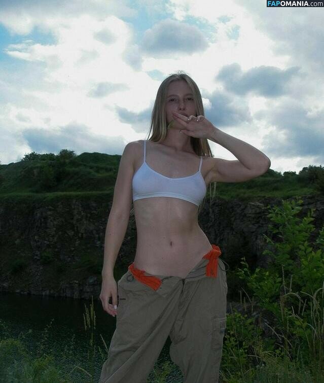 Alena Barhalenko / iam.alenyshka Nudo OnlyFans  Foto trapelata #10