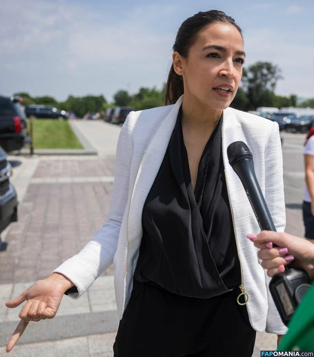 AOC / Alexandria Ocasio-Cortez Nudo OnlyFans  Foto trapelata #47