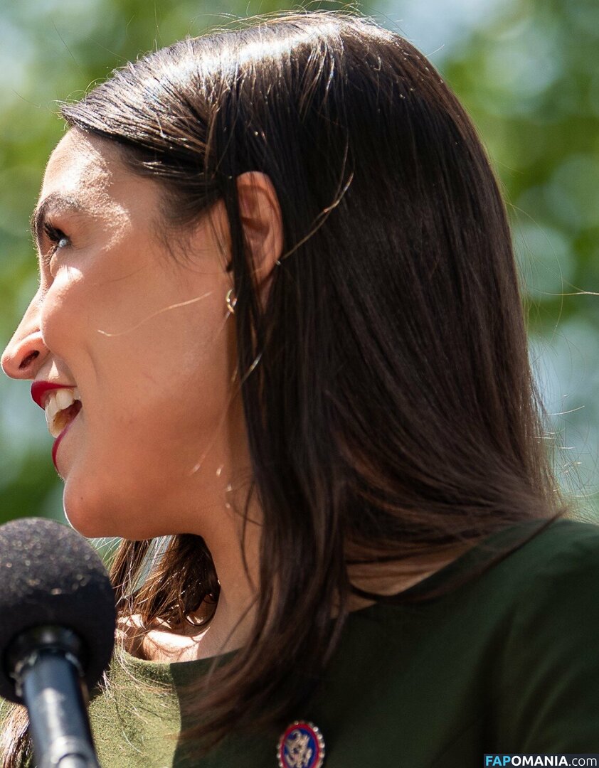 AOC / Alexandria Ocasio-Cortez Nudo OnlyFans  Foto trapelata #131