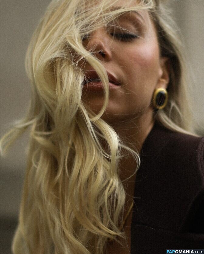 Alexis Ren / alexisren / alexisreng / alexxissren Nudo OnlyFans  Foto trapelata #1024