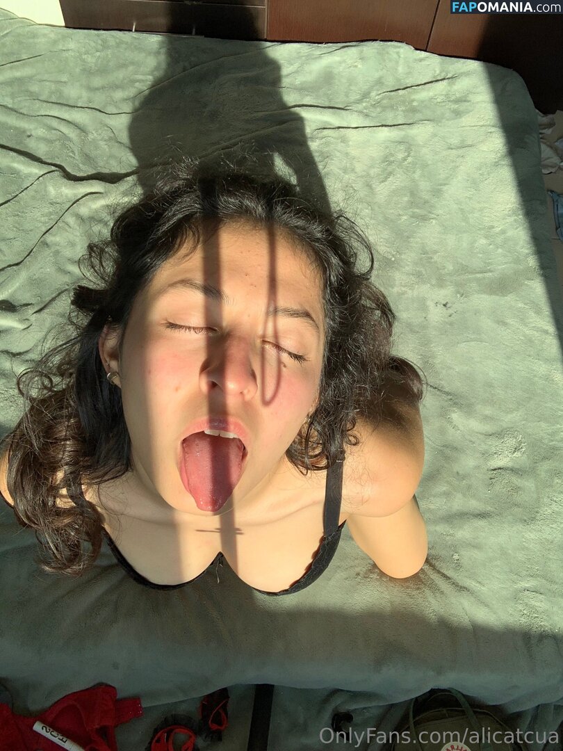Alicatcua / Alicatcua_ Nudo OnlyFans  Foto trapelata #9