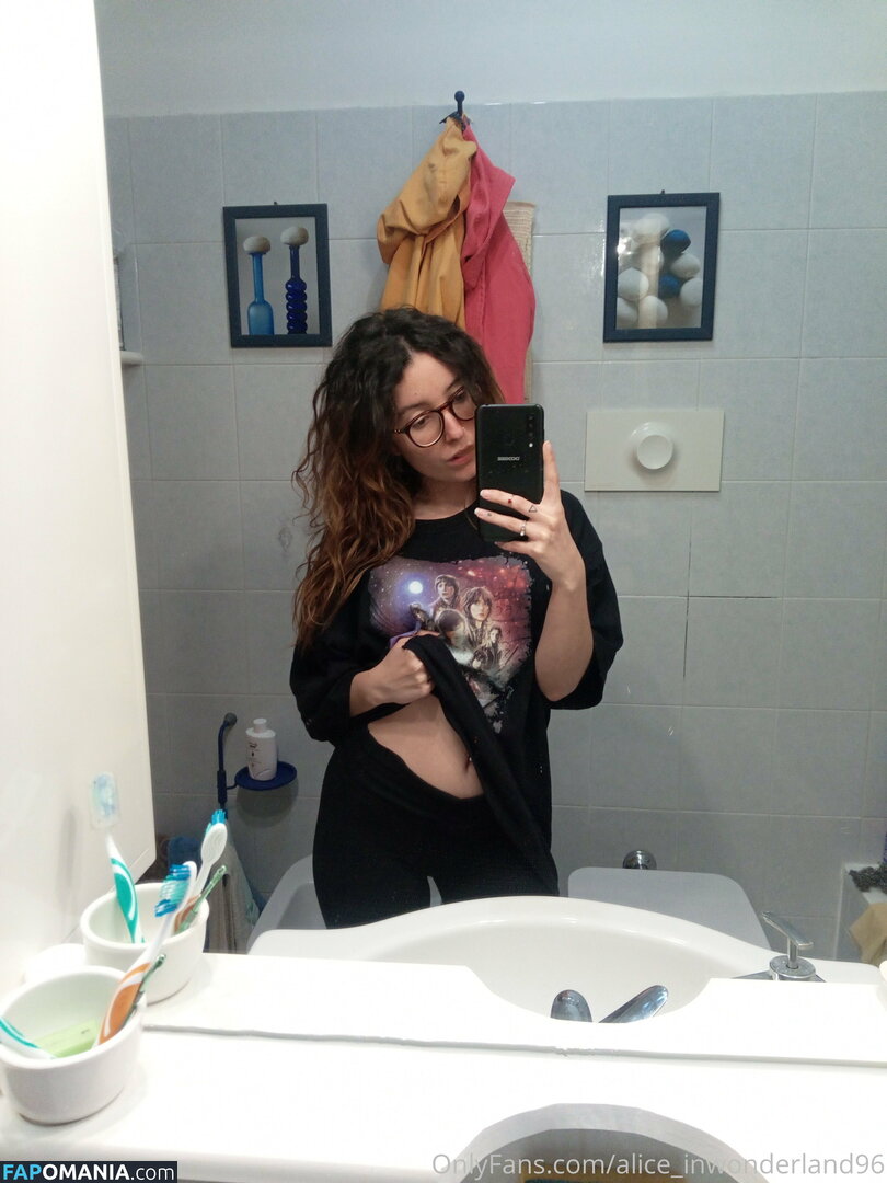 alice_inwonderland96 / aliceinwonderland_96 Nudo OnlyFans  Foto trapelata #29
