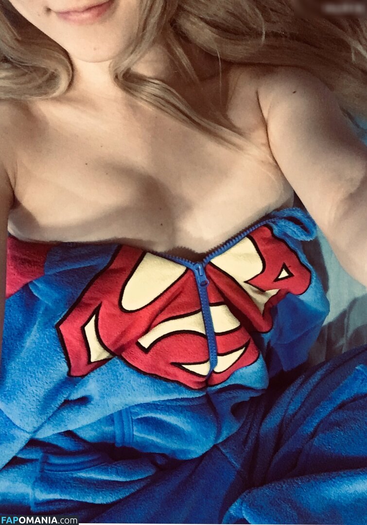 alice_kosmos / alicekosmos / alicekosmos_official Nudo OnlyFans  Foto trapelata #13