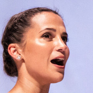 Alicia Vikander