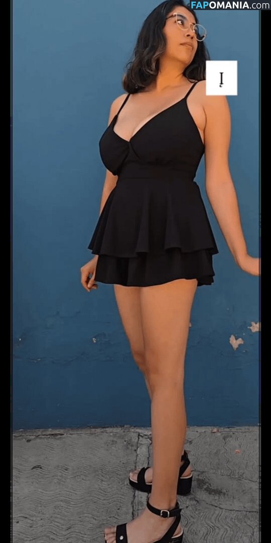 Allisauria / https: Nudo OnlyFans  Foto trapelata #24