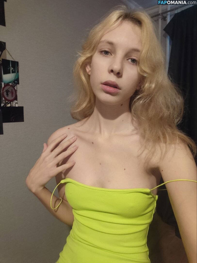 Altheadoyel / Fafa_fluff / KerryMezo / KinaBattig Nudo OnlyFans  Foto trapelata #1