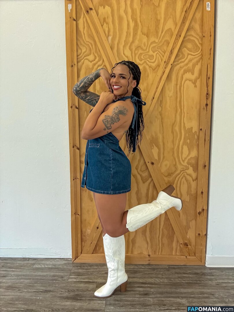 Amber Reacts / amber walker / ambercharity5 Nudo OnlyFans  Foto trapelata #12