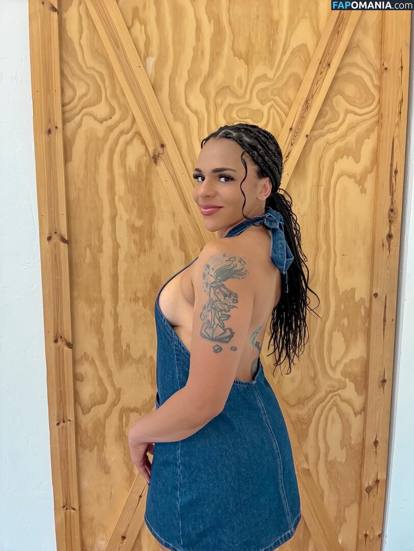 Amber Reacts / amber walker / ambercharity5 Nudo OnlyFans  Foto trapelata #13