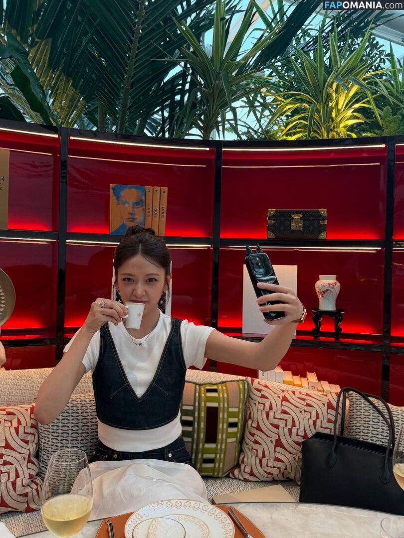 An IVE / An Yujin 안유진 | / _yujin_an Nudo OnlyFans  Foto trapelata #4