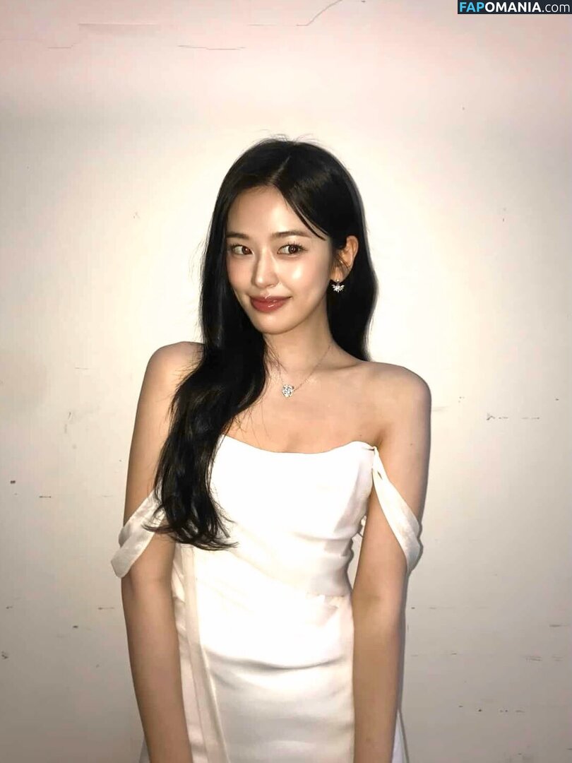 An IVE / An Yujin 안유진 | / _yujin_an Nudo OnlyFans  Foto trapelata #29