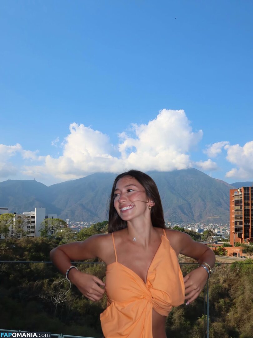 Ana Pacella / Anabarbara1108 / anachuii Nudo OnlyFans  Foto trapelata #2