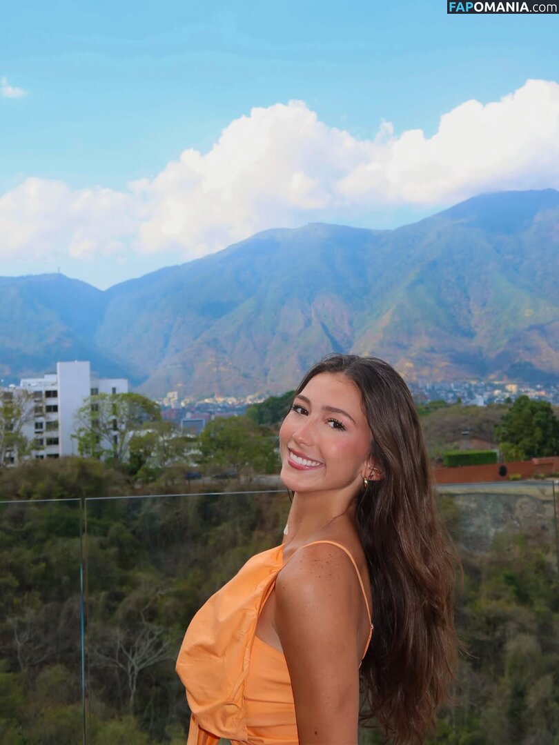 Ana Pacella / Anabarbara1108 / anachuii Nudo OnlyFans  Foto trapelata #4