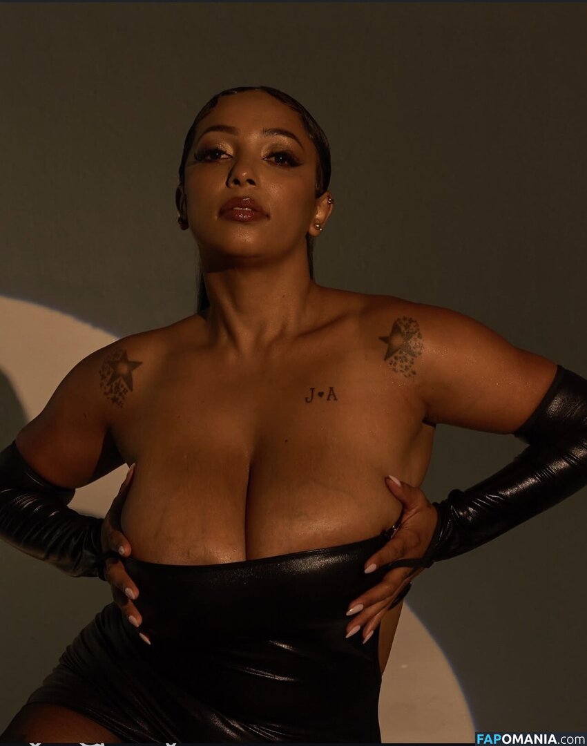 AnahiRyan1 / Anahi_Ryan / anahi_ryan1 / https: Nudo OnlyFans  Foto trapelata #2