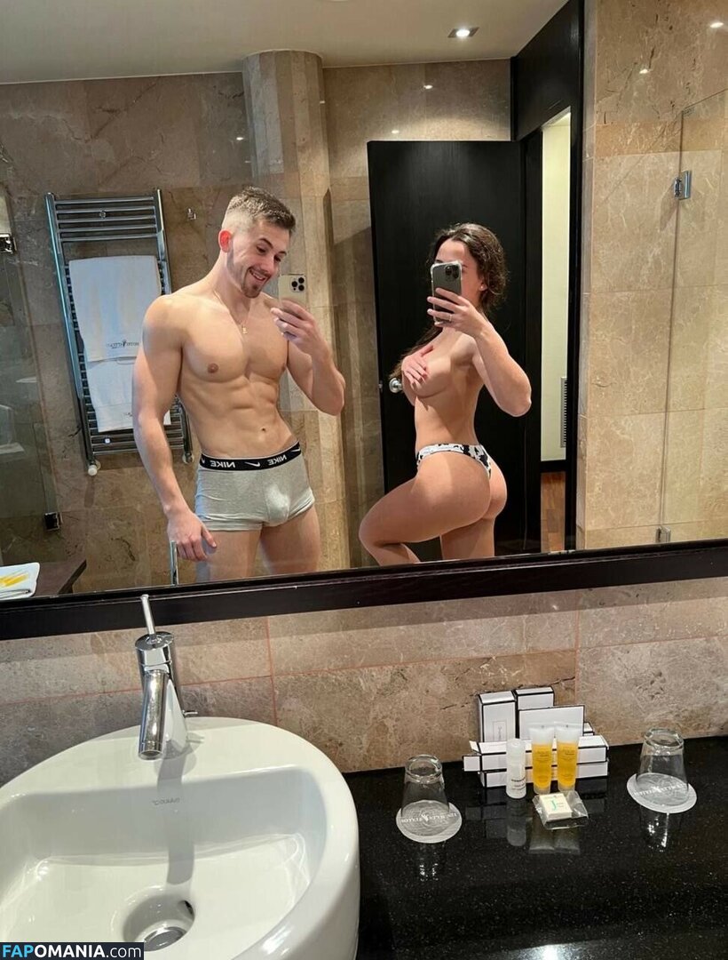 Andrea Rojo RedMil / andreaarojo_ / redmil Nudo OnlyFans  Foto trapelata #10