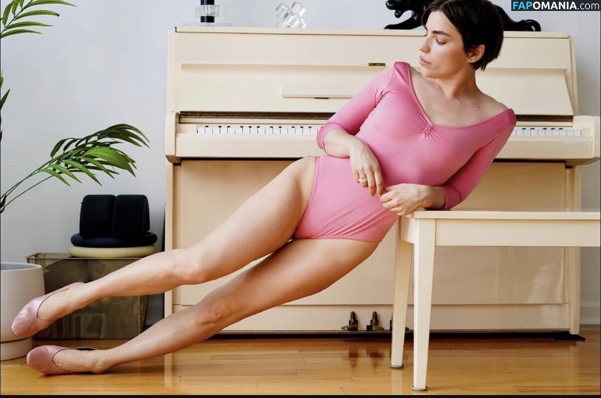 Angela Trimbur / angelatrimbur / angelatrimburdance Nudo OnlyFans  Foto trapelata #25