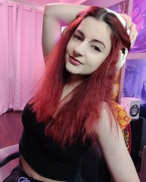 Anniefuchsia