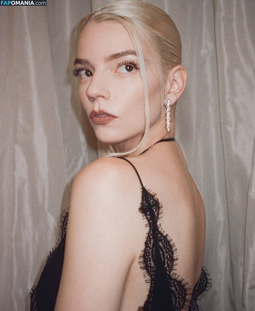 Anya Taylor-Joy / anyataylorjoy / taylorjoyvip Nudo OnlyFans  Foto trapelata #2115