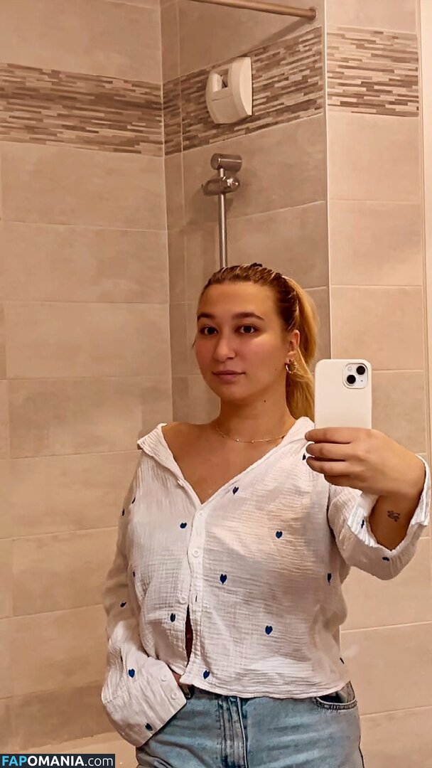 Apoline Perret / apolineprrt / shaniaperrett Nudo OnlyFans  Foto trapelata #6