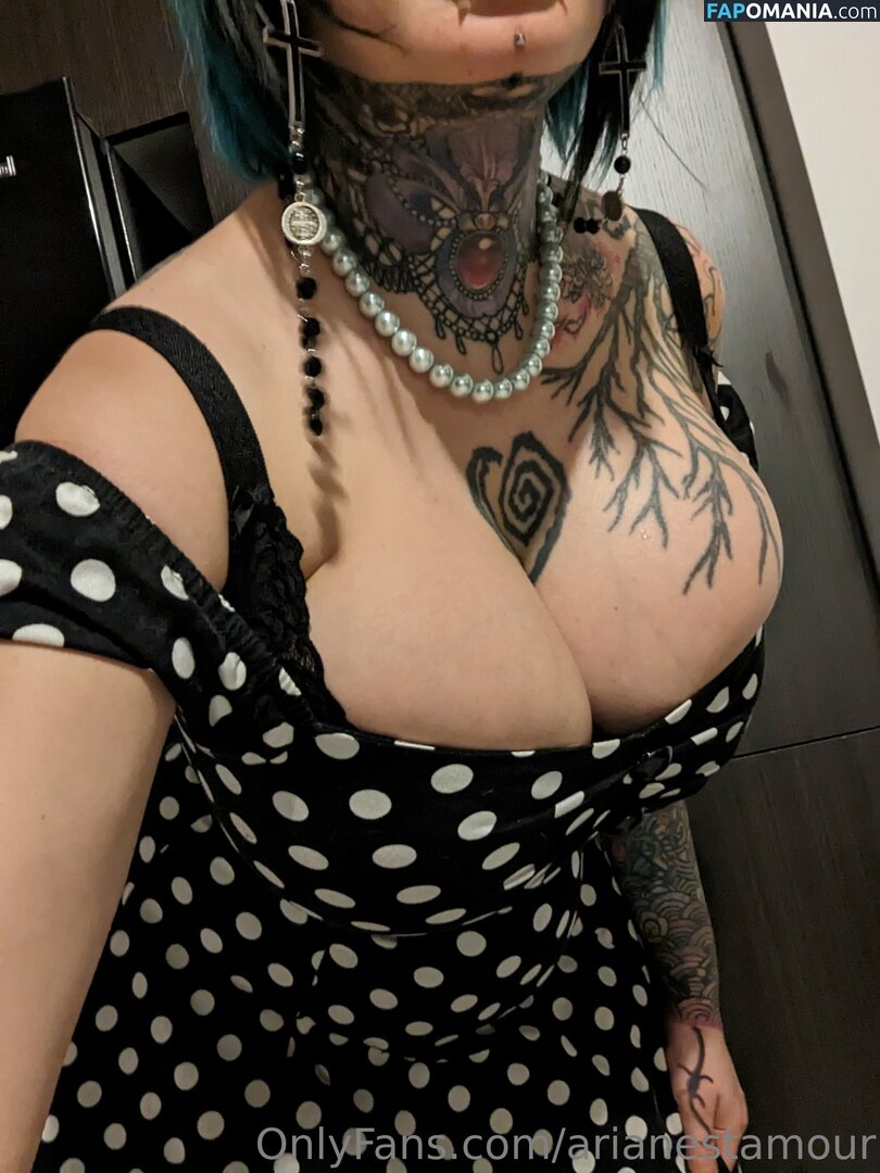 Ariane Saint Amour / ariane_st.amour / arianestamour Nudo OnlyFans  Foto trapelata #4