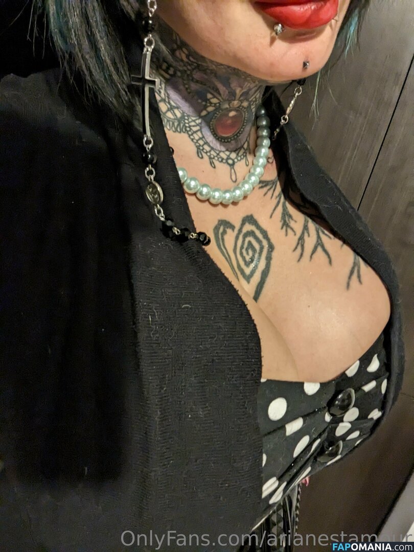 Ariane Saint Amour / ariane_st.amour / arianestamour Nudo OnlyFans  Foto trapelata #7
