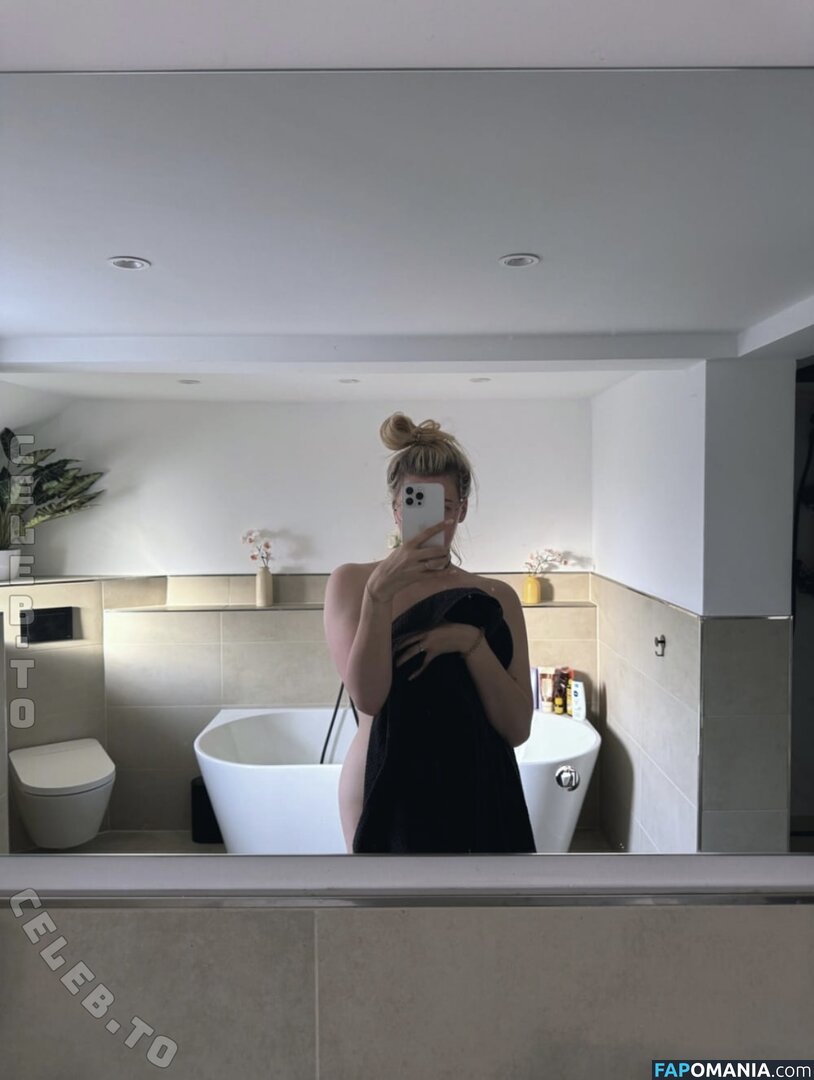 ASMR Janina / ASMRJaninaa / asmrjanina / https: Nudo OnlyFans  Foto trapelata #31