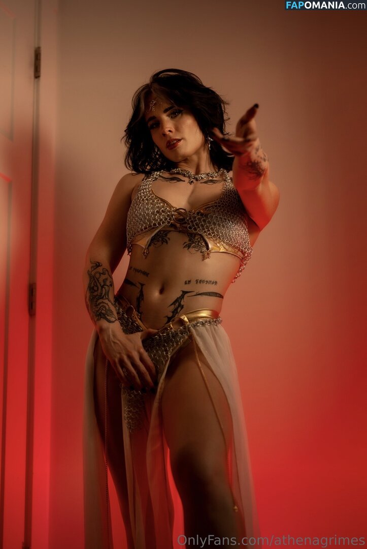 Athena Grimes / athena.cos / pinkemilki Nudo OnlyFans  Foto trapelata #1
