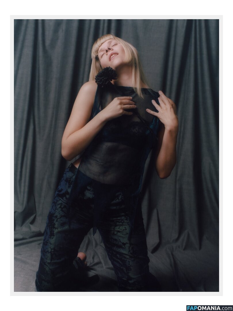 Aurora Aksnes / auroramusic / singer Nudo OnlyFans  Foto trapelata #260