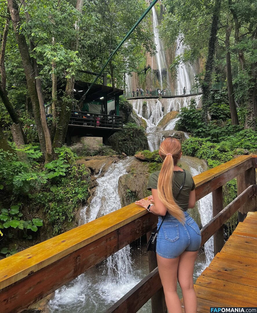 Aurora Menchaca / aurora_mgzz / auroramenchacaoficial / https: Nudo OnlyFans  Foto trapelata #14