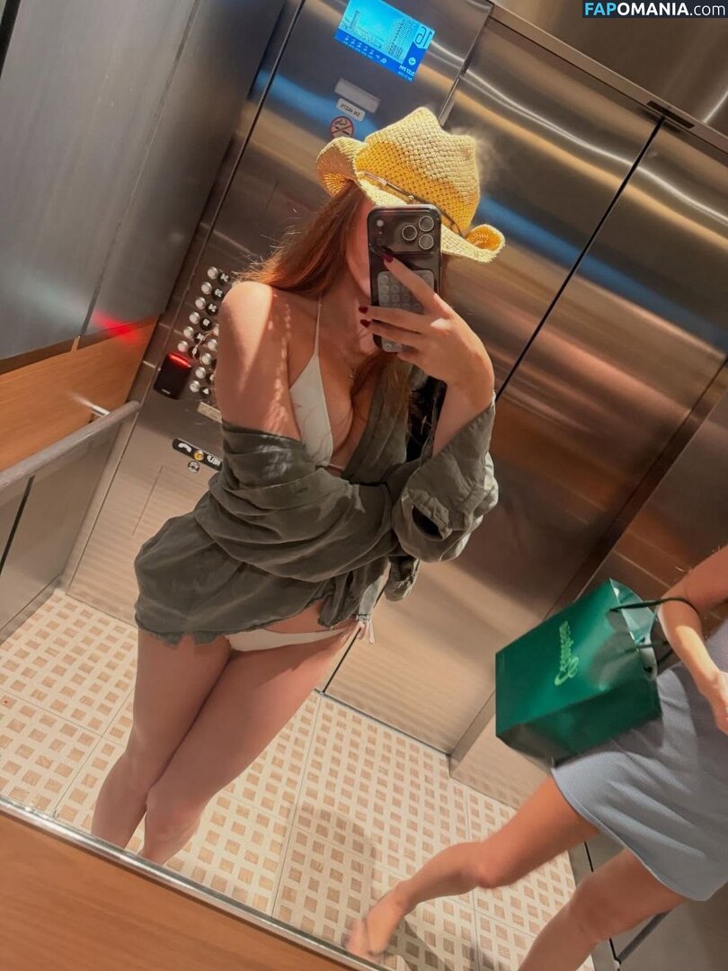 Aurorafoxxxx / scarlettaaurora / ursweetscar / yoursweetaurora Nudo OnlyFans  Foto trapelata #15