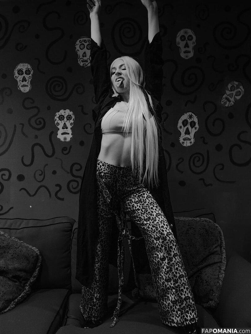 Ava Max / avamax / plharleyquinn Nudo OnlyFans  Foto trapelata #898