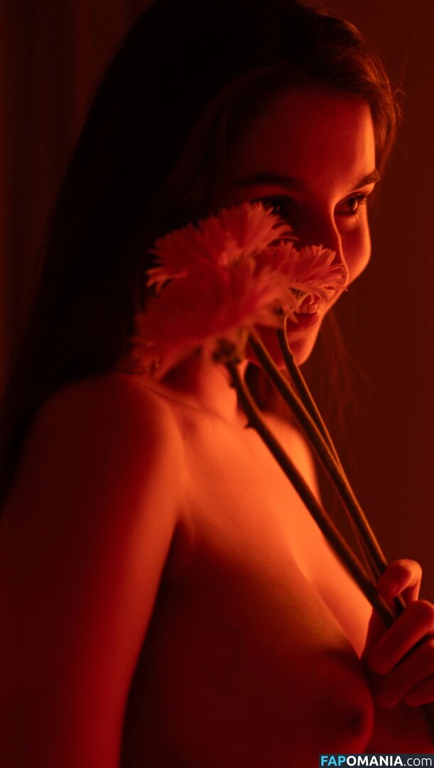 Avrelia Amaris Nudo OnlyFans  Foto trapelata #8